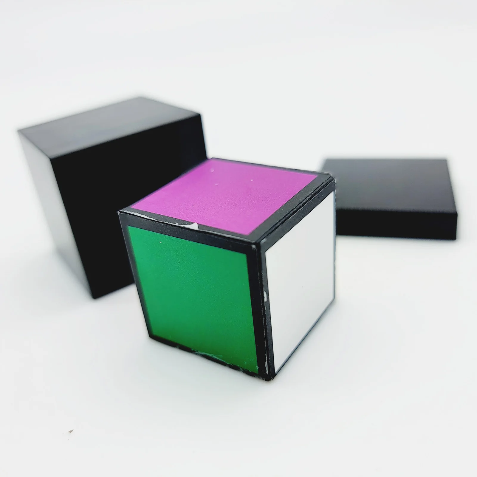 Eye Perspective Dice Box Color Vision Magic Tricks Distinguish Color Through Sound Close up Street Magic Props Mentalism Cube