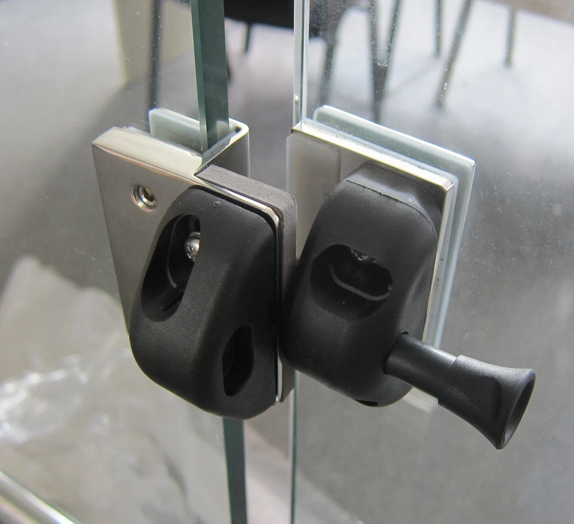 High quality glass lock with key