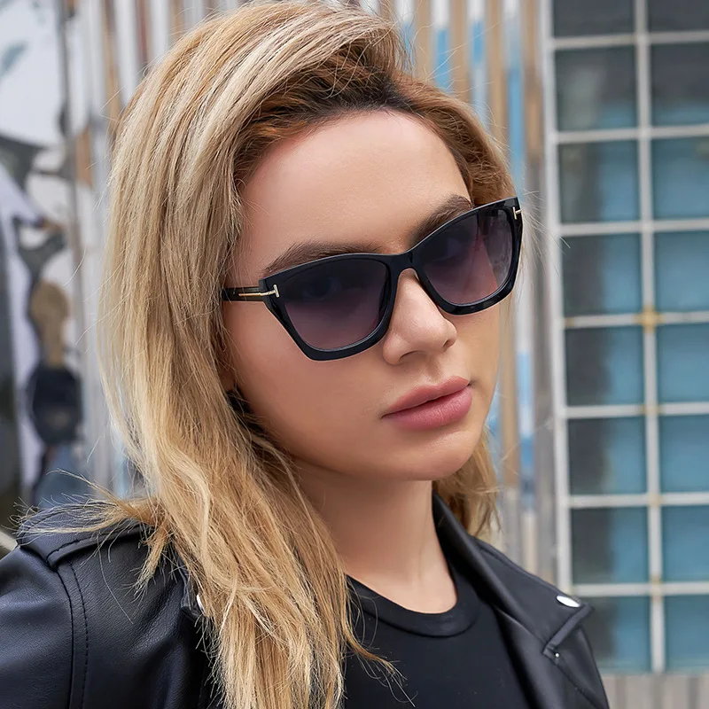 Wholesale Fashion T Cat Eye Designer Famous Brand Oversized Plastic UV400 Shades Sun Glasses Sunglasses for Women Female