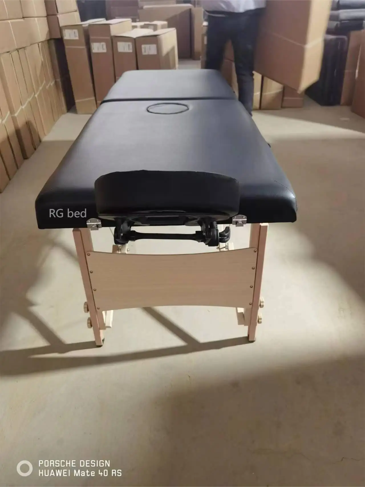 Small Hole in Massage Table With Hole In Middle For Male Massage