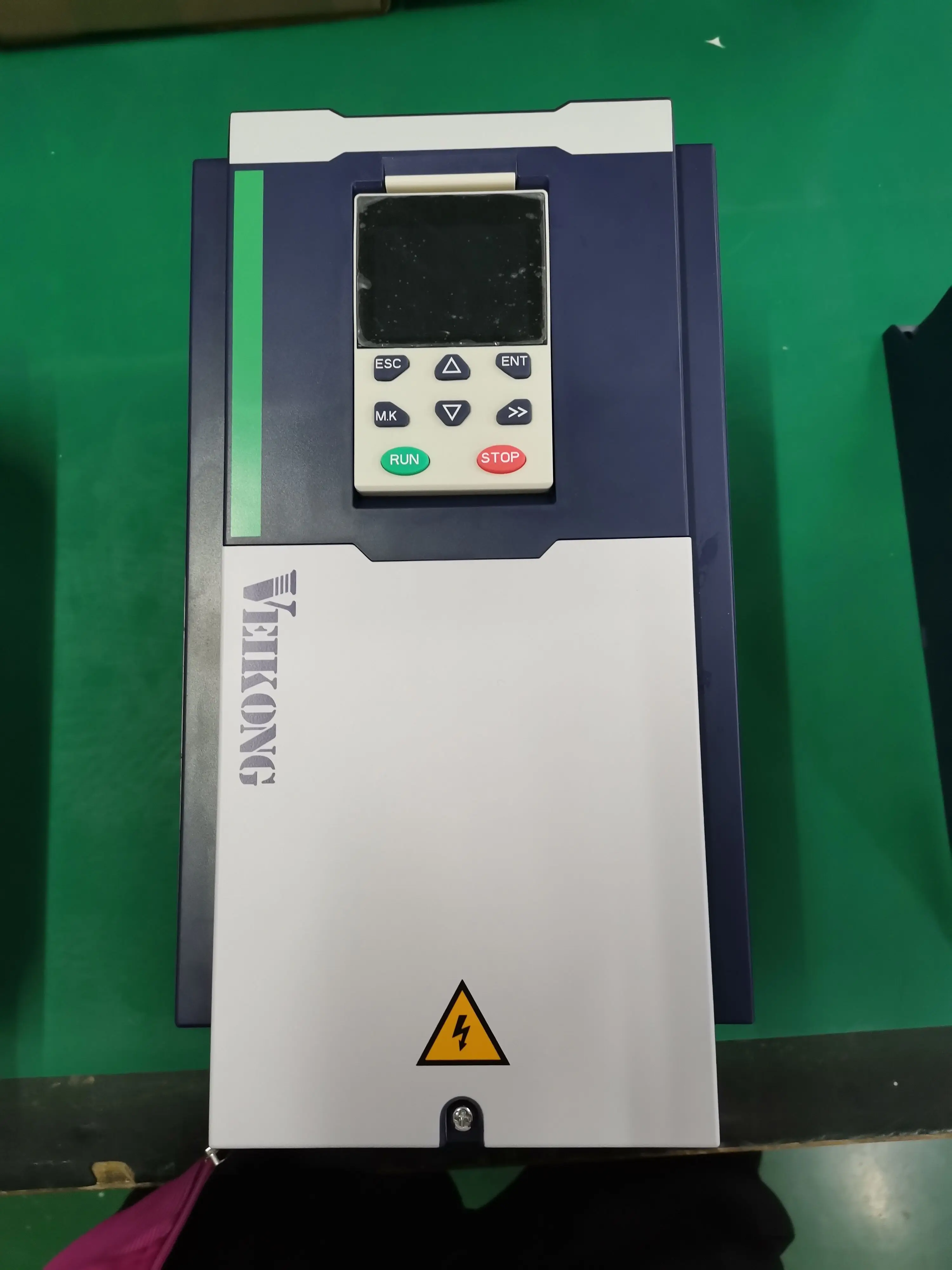 Professionally solar water pump inverter 5000w solar inverter hybrid inverter with mppt controller