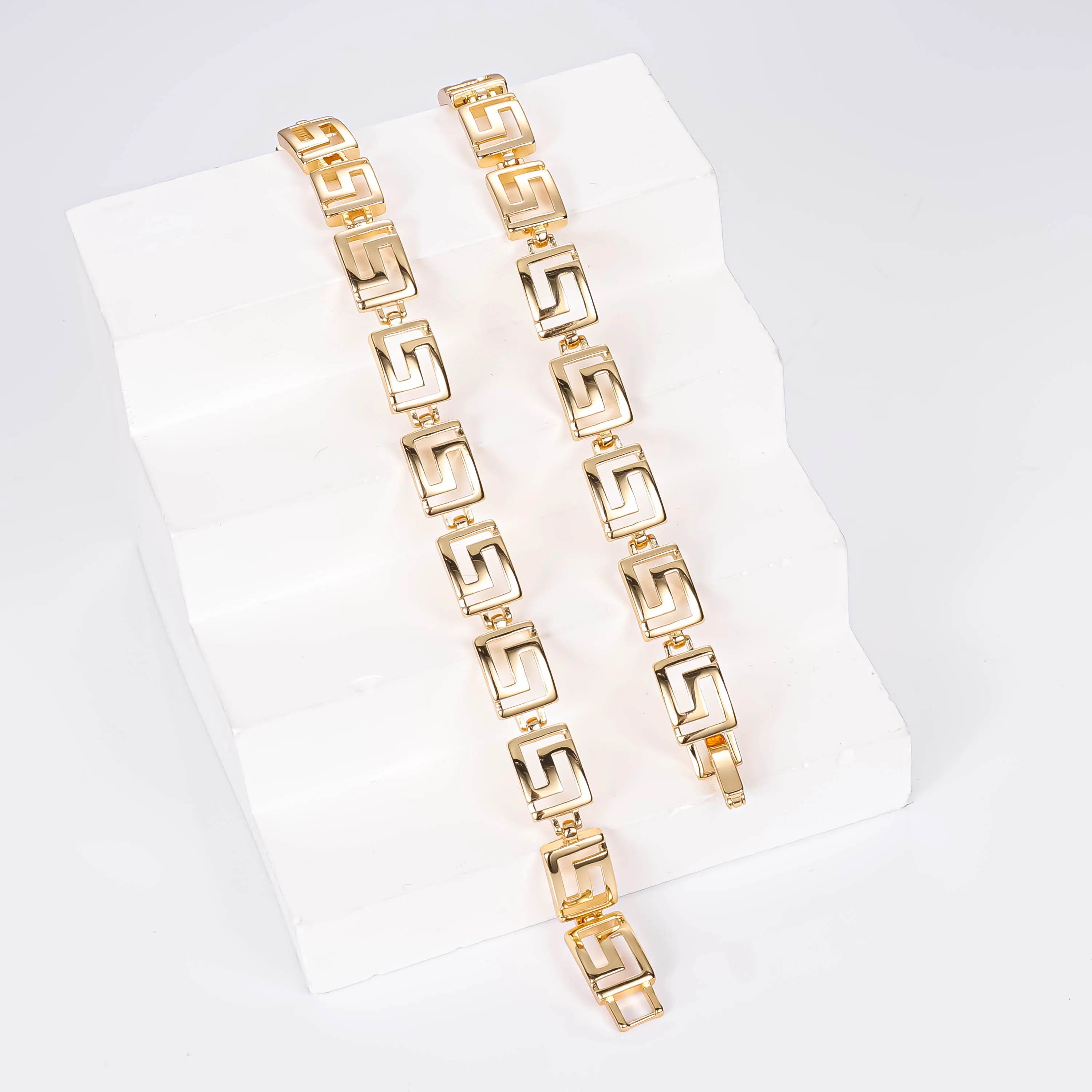 CM jewelry fashion wholesale brass 18K gold plated bracelet  pulseras de oro laminado plain labyrinth Hollow Out men women gift