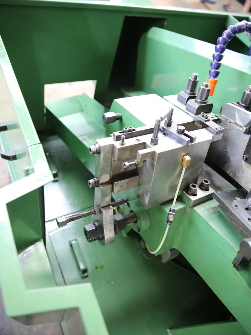 Стабильная и простая в эксплуатации высокоскоростная и Высокоэффективная автоматическая машина для производства винтов