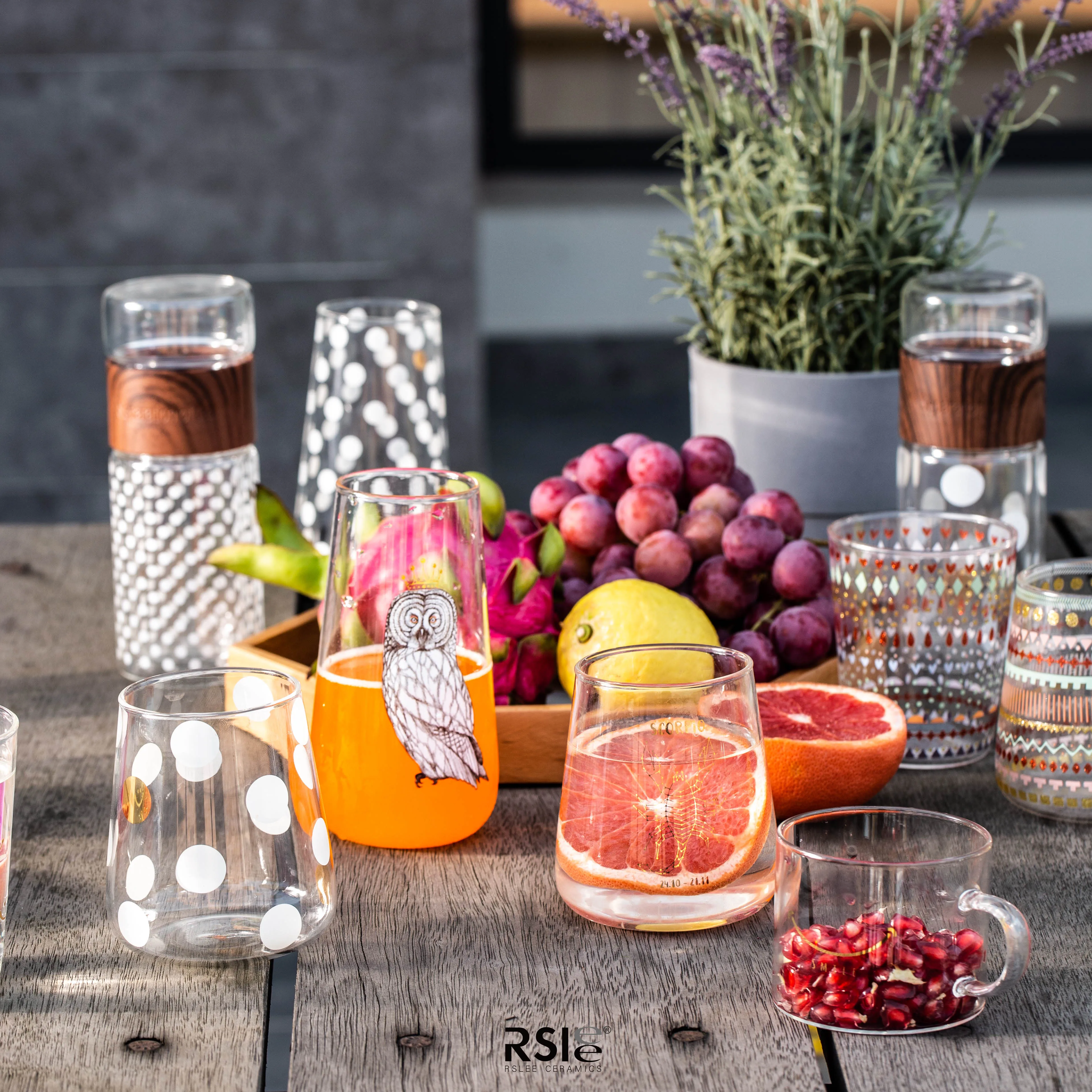 Rslee, оптовая продажа, Пользовательский логотип, креативная стеклянная чашка, чашка для фруктового сока, дешевые кружки из боросиликатного стекла с крышкой