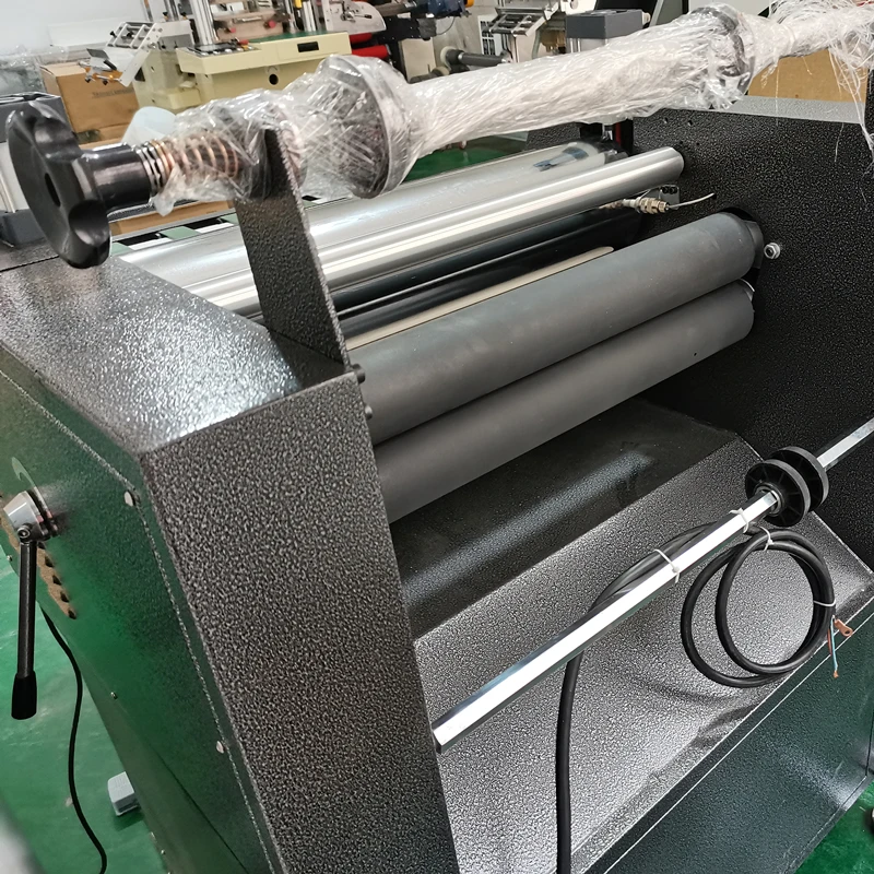 China suppliers 1000mm flatbed laminate machine