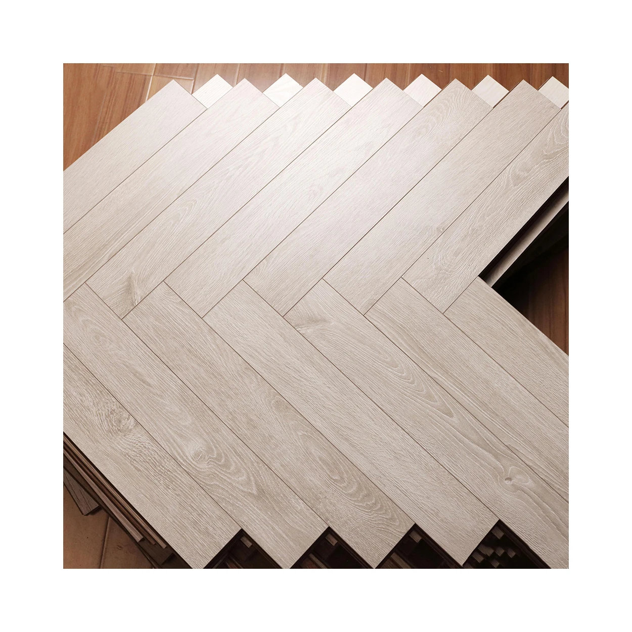 Very Nice Light Oak Fiber Wood Soundproof Indoor Hdf Laminate Flooring for Domestic/Business