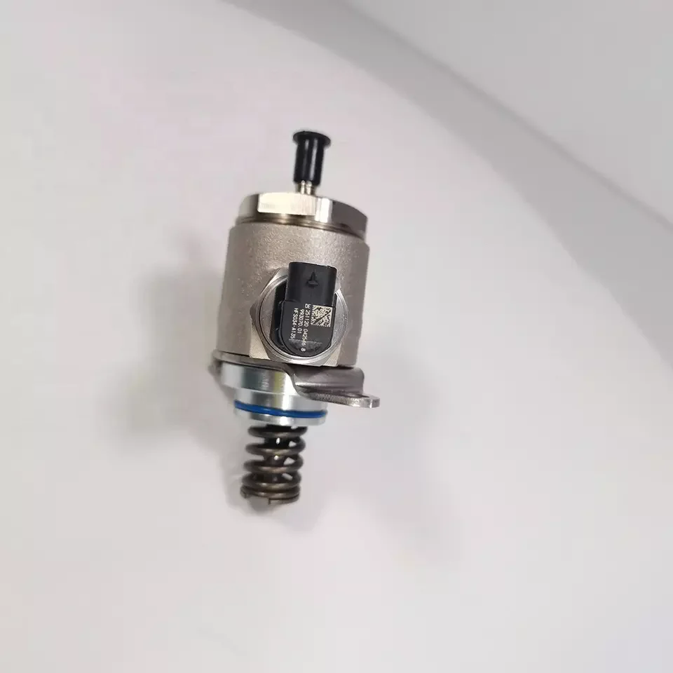 High Fuel Pressure Pump 06J127025G For VW Amarok Transporter Golf Passat Tiquan For Skoda Octavia For Audi Seat L