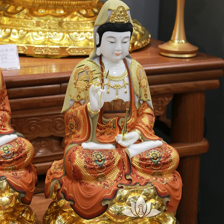 White marble Guanyin Bodhisattva ornaments to send the child Guanyin statue Suowa Sansheng Western