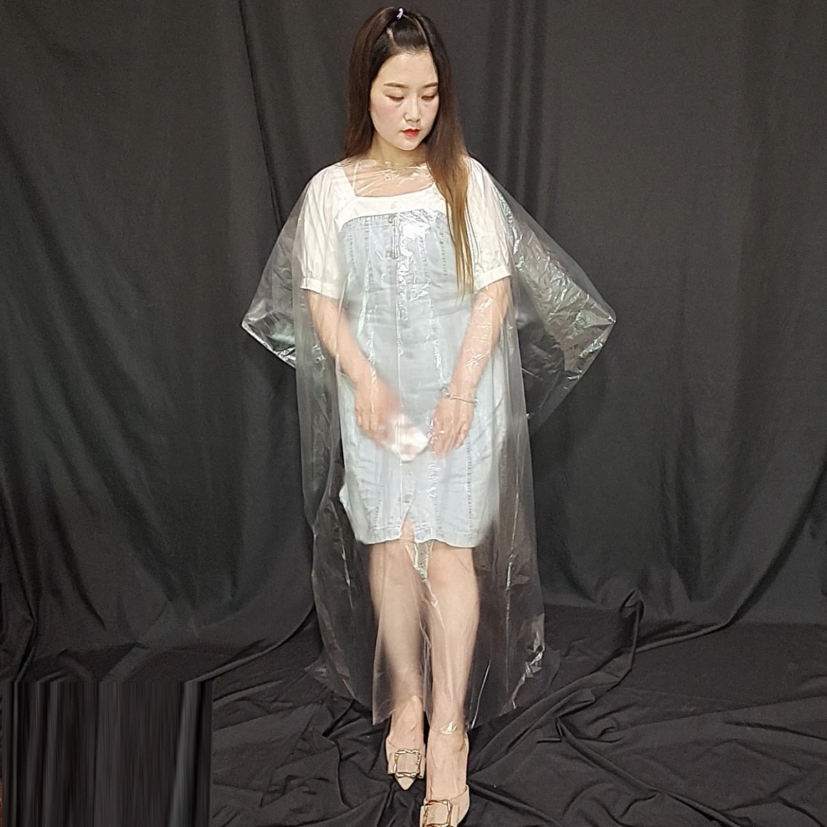 Hairdressing Salon Haircut Shawls Cloak Apron Manufacturers Produce Various Specifications of Disposable to Cover Hair