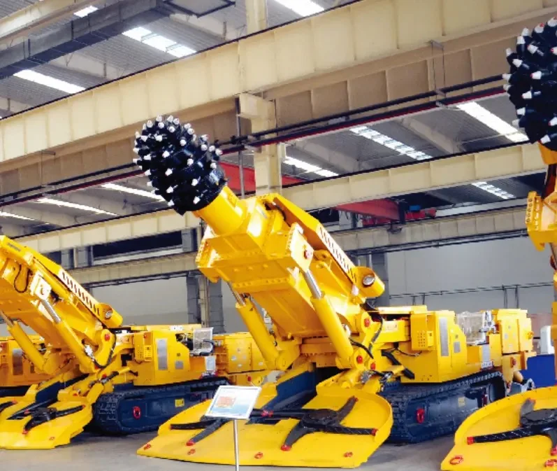 Lattice boom tunneling jumbos are used for coal mine tunnels and metal mines