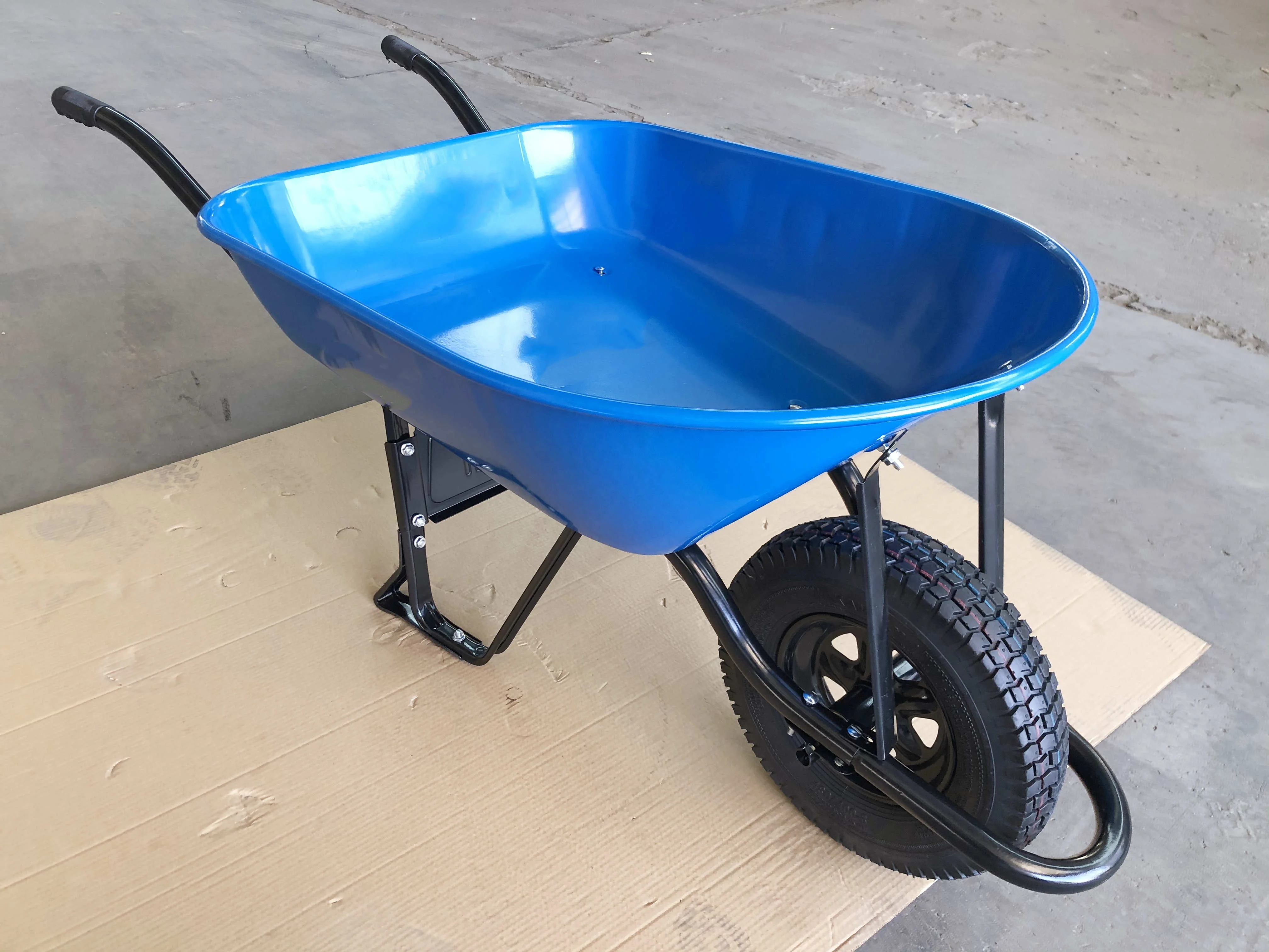 Wheel Barrow for South America Load 200kg 80L 4.00-8 inch Pneumatic Wheel heavy duty wheelbarrow
