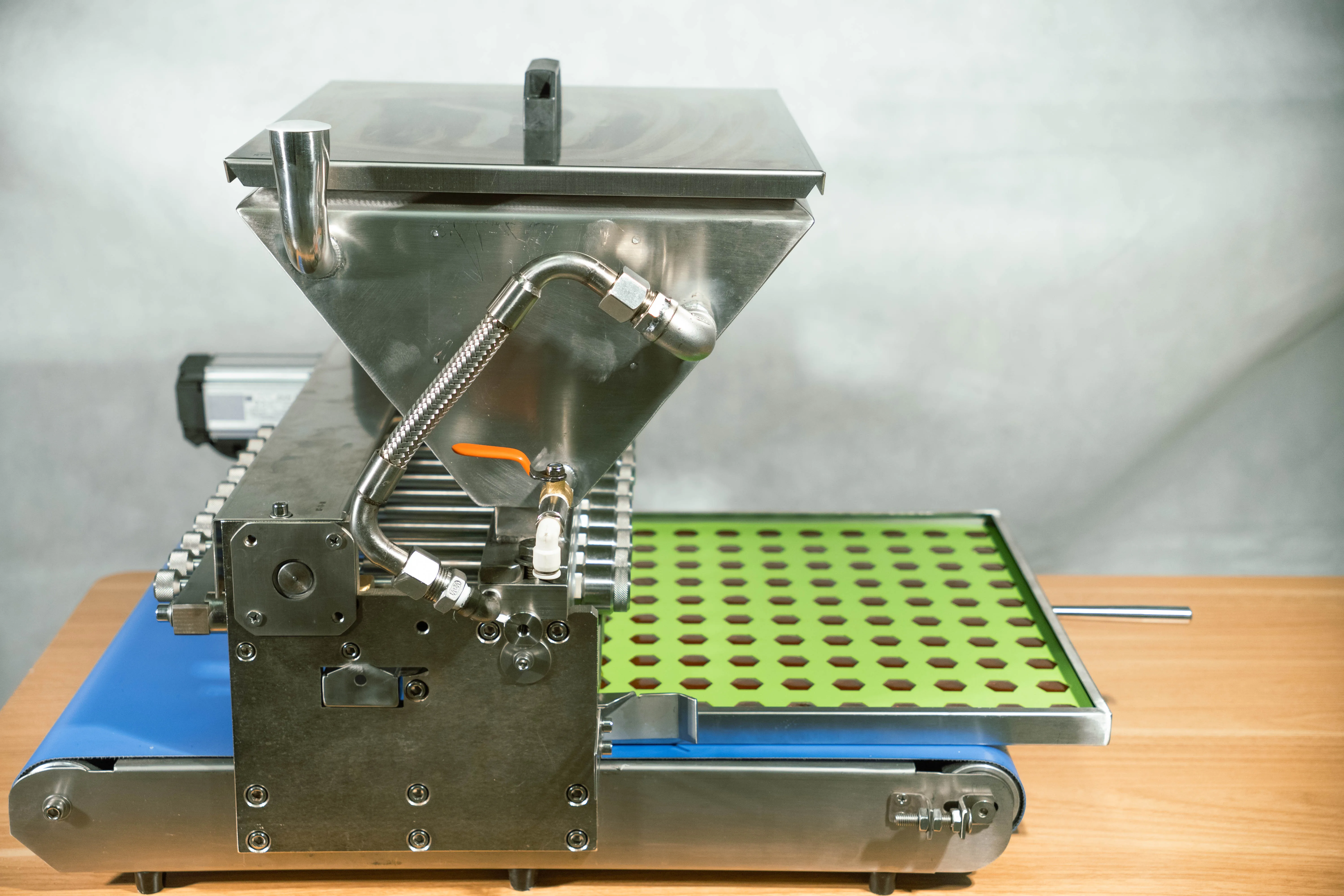 High quality cheap price hard candy rock candy toffee candy forming making machine