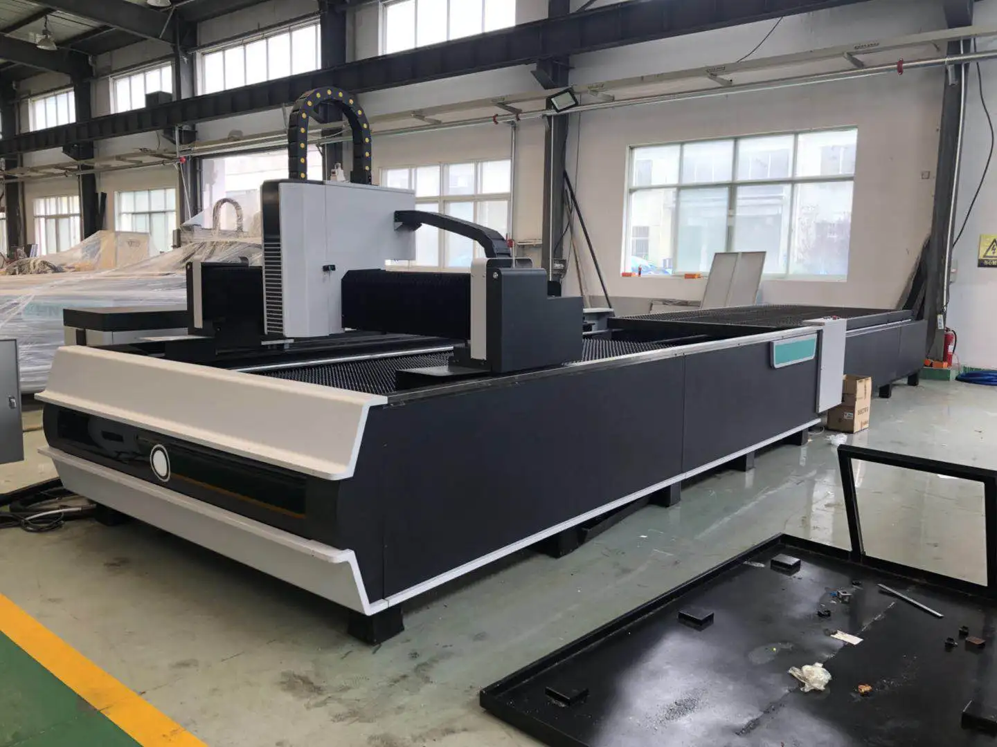 Laser iron sheet metal cutting machine with exchange tables double plate with good price