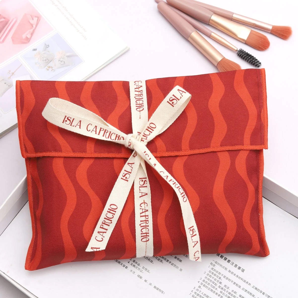 Custom Digital Printed Flap Dust Envelope Pouch Red Cotton Canvas Pillow Scarf Gift Baby Clothing Packing Dust Bag With Ribbon