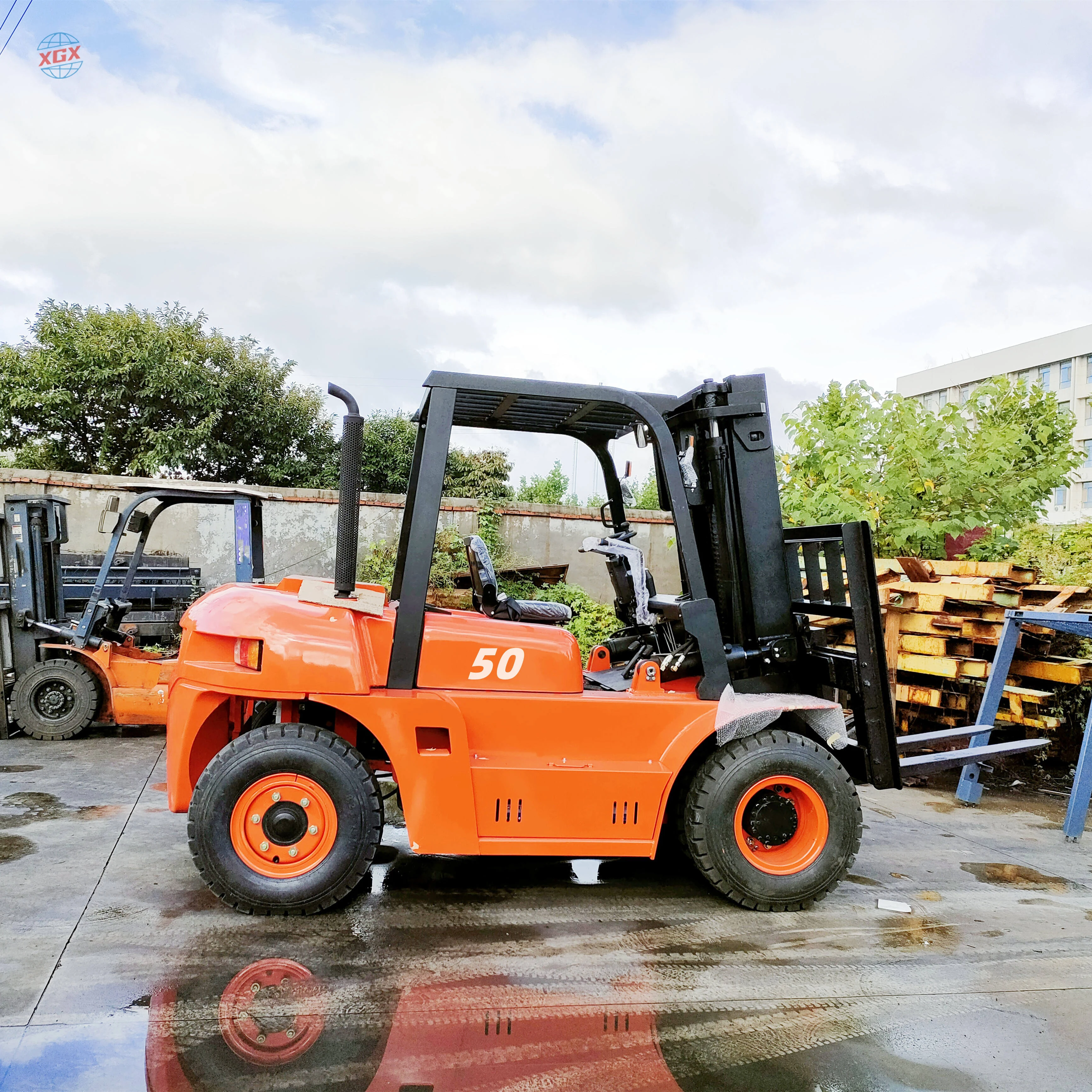 4Wd Agricultural Off-road forklift Truck 2 Tons 4X4 diesel forklift Truck