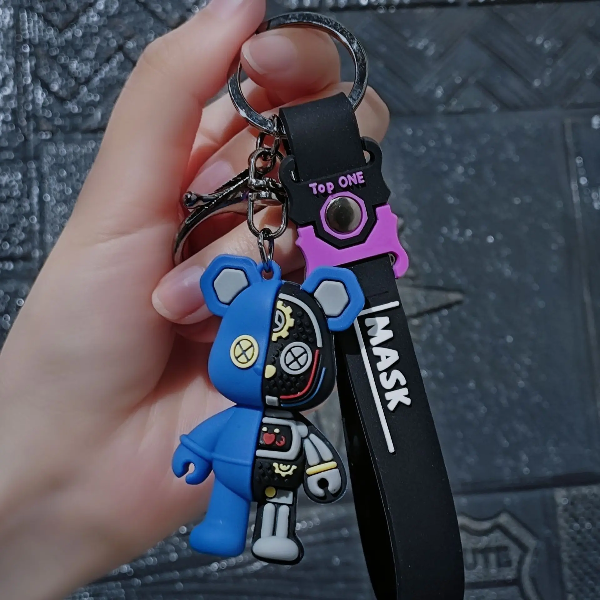 Custom Logo Cute Chameleon Bear Resin 3d Doll Keytag Keyfob Personalized Promotion Gifts Car Bag Accessories Keyholder