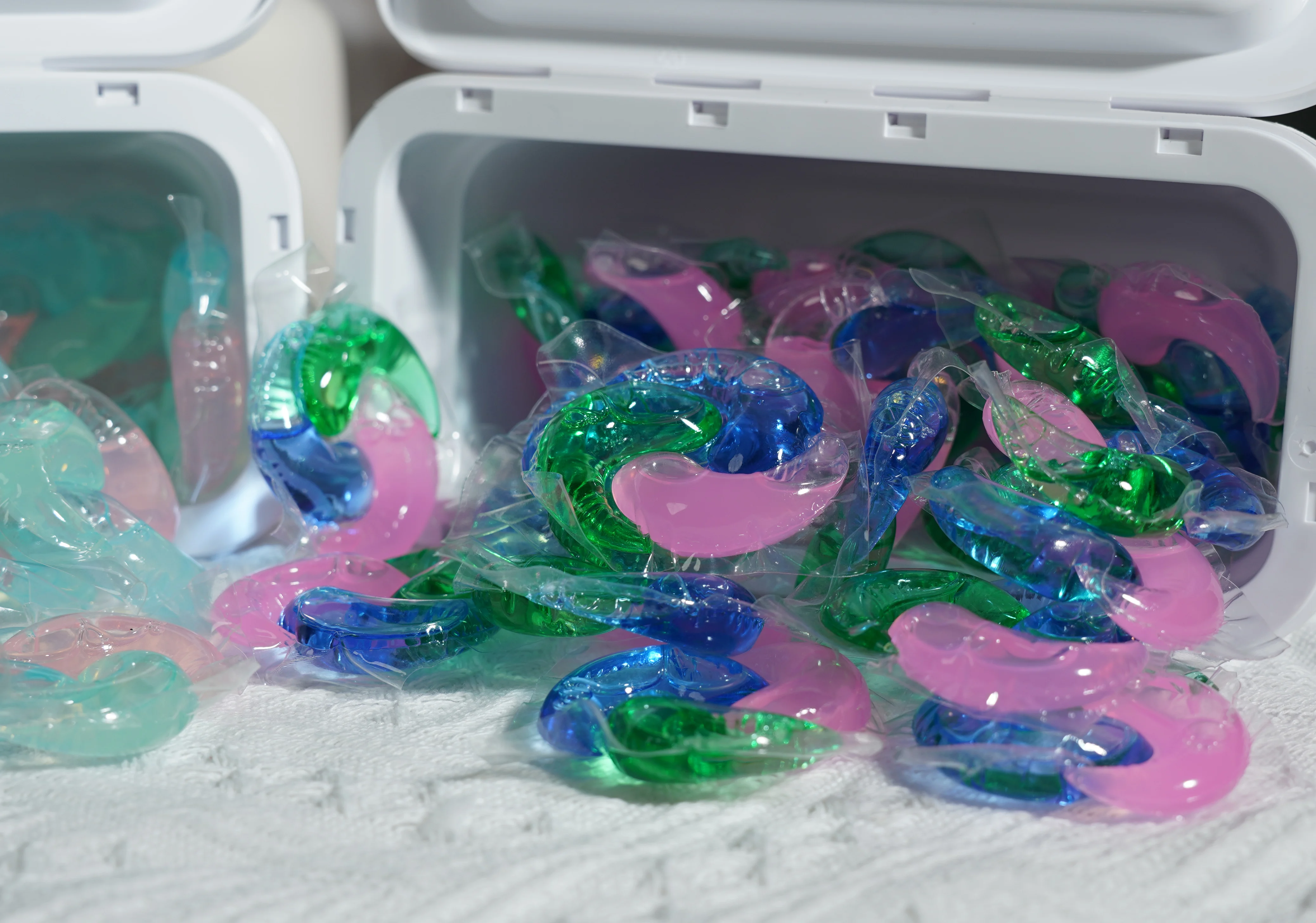 IKEDA 3 in1 Super Concentrated Laundry Gel Ball supplier washing capsules detergent organic for Clothes manufacturer