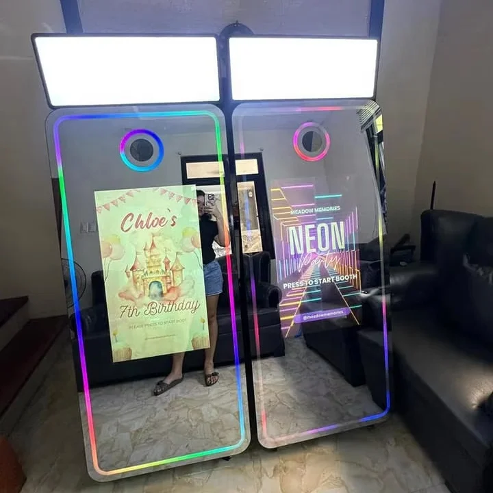 2024 Wholesale Mirror Photo Booth Machine Selfie 65Inch Touch Screen Magic Mirror Photobooth With Camera