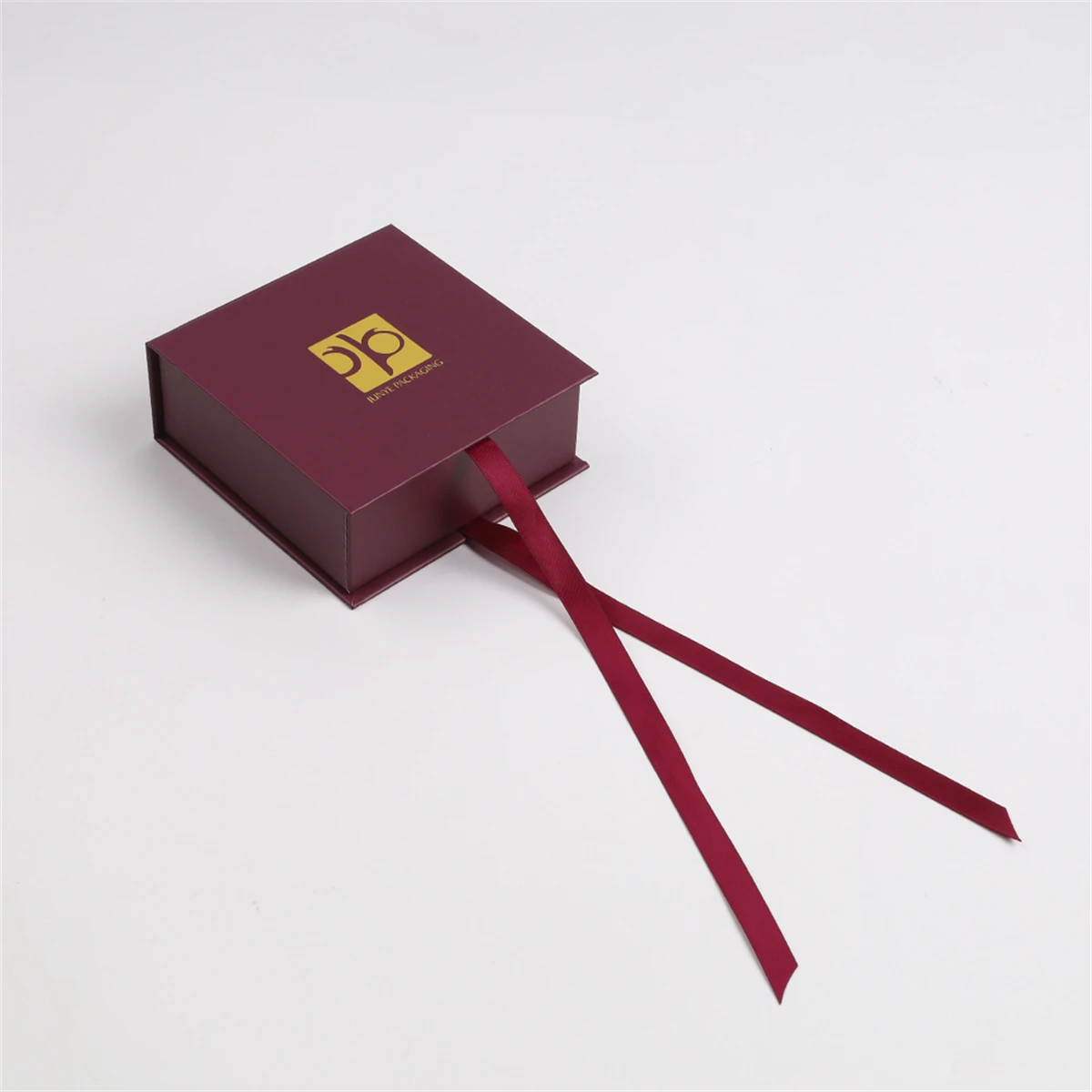 OEM logo custom style window guangdong folding bracelet boxes gifts men ecommerce brown cream jewelry gift ribbon box