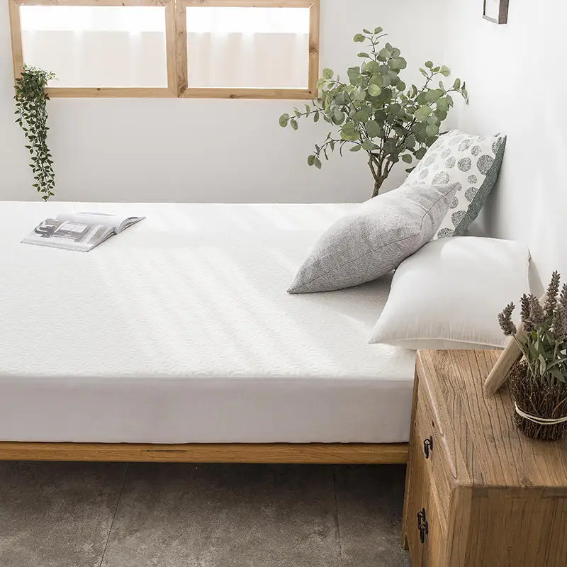 100% Bamboo Fabric All-Season Bed Protection Pad Plain Dyed Knitted Waterproof Protector Mattress Cover