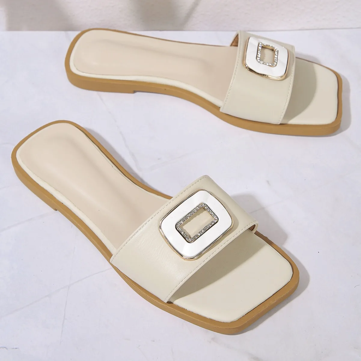 Foreign trade plus size slippers for women wearing summer new fashionable flat bottomed spring casual sandals