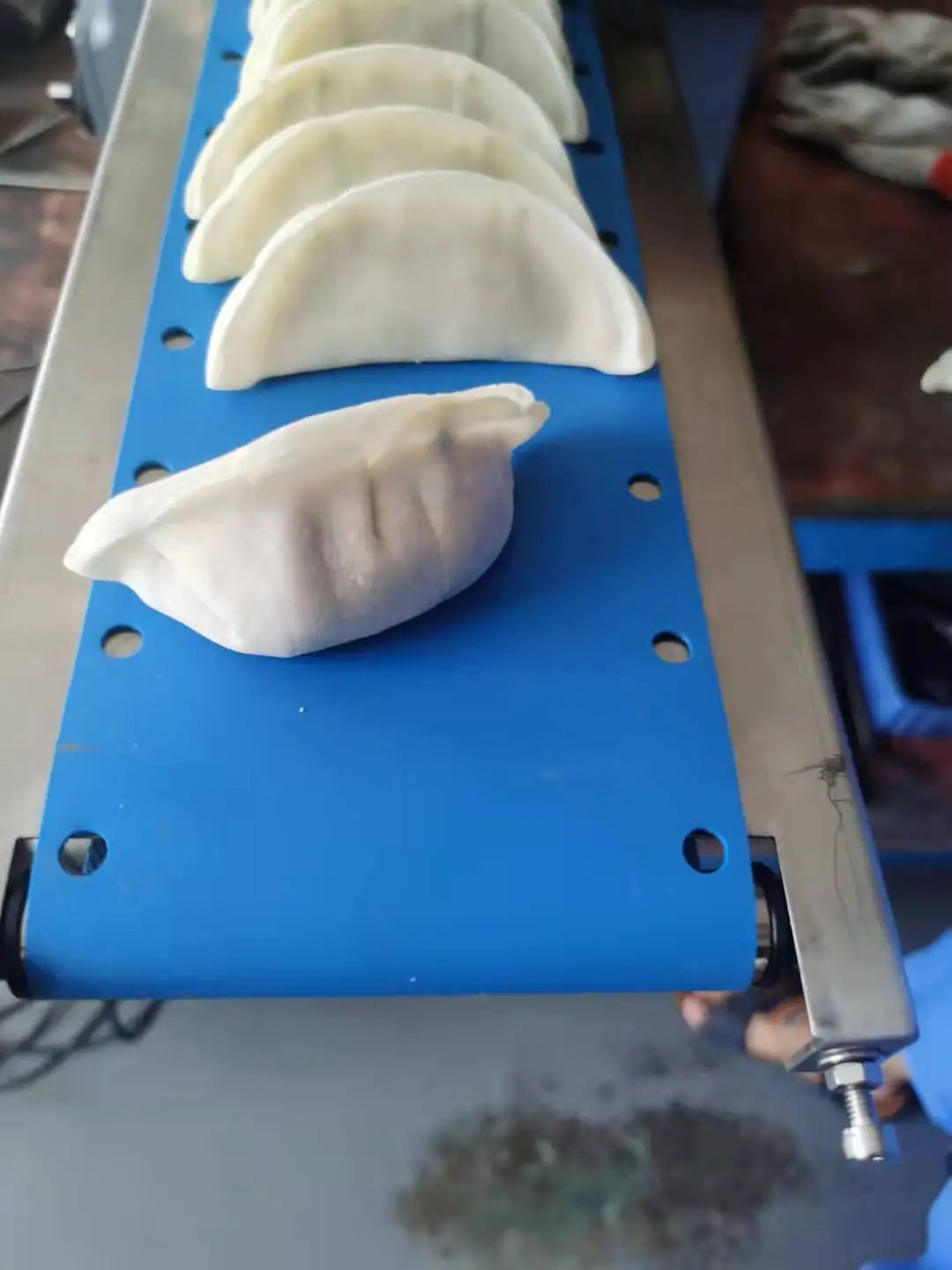 Semi automatic japanese gyoza jiaozi forming machine small table top dumpling making machine