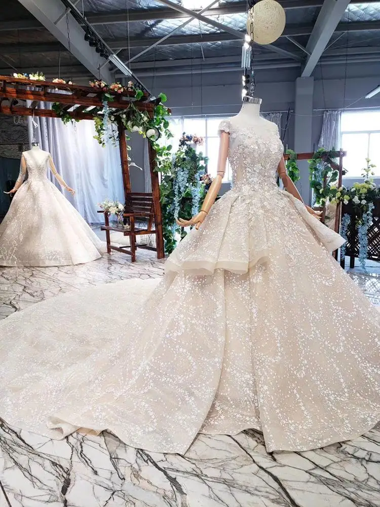 HTL728 Luxury Dubai Design Ball Gown Wedding Dress With Ivory Lace Appliques On Bridal Gown
