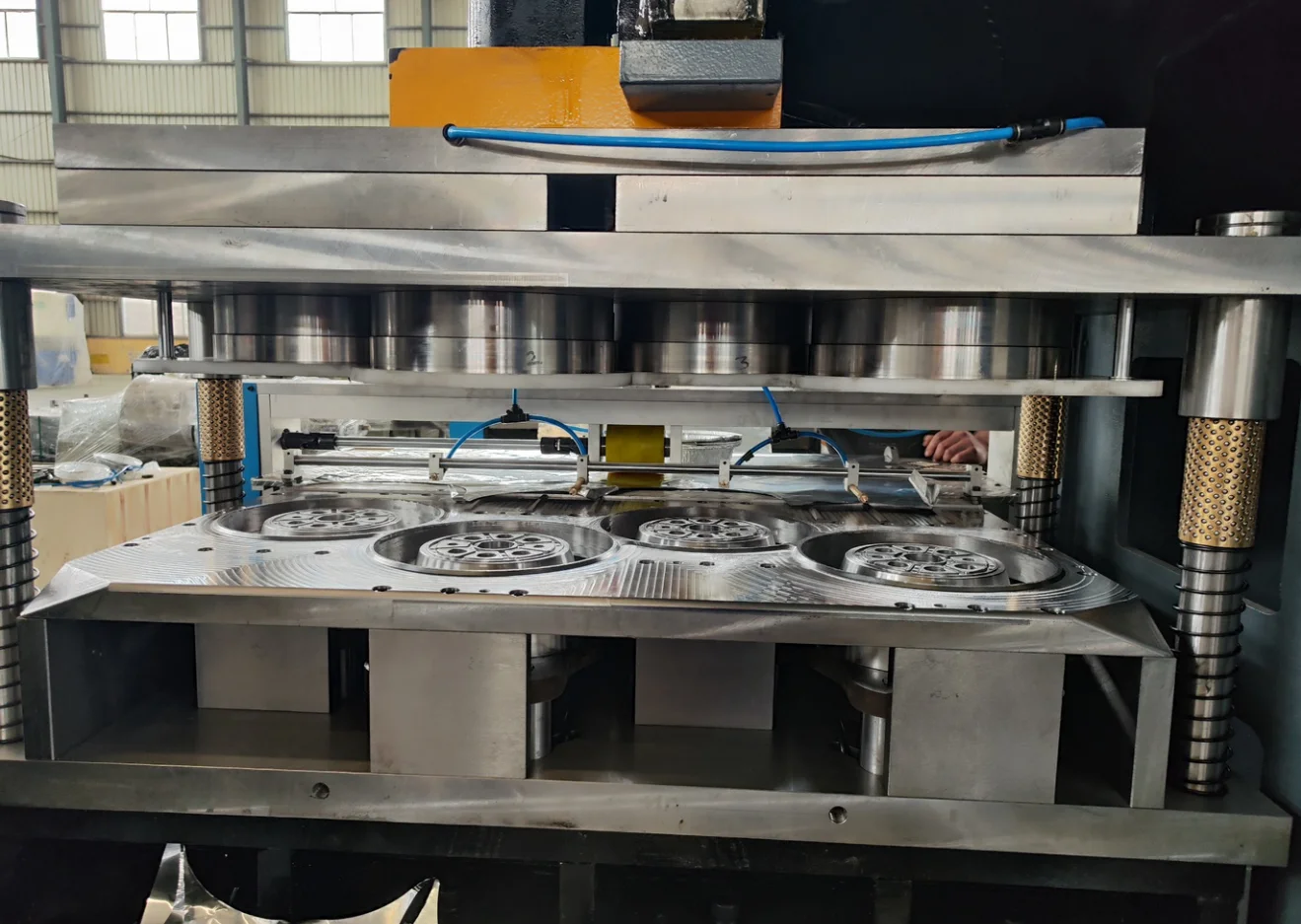 Molds and Molding Machines for Aluminium lunch box Custom Solutions for Aluminum Lunch Boxes copper mold price