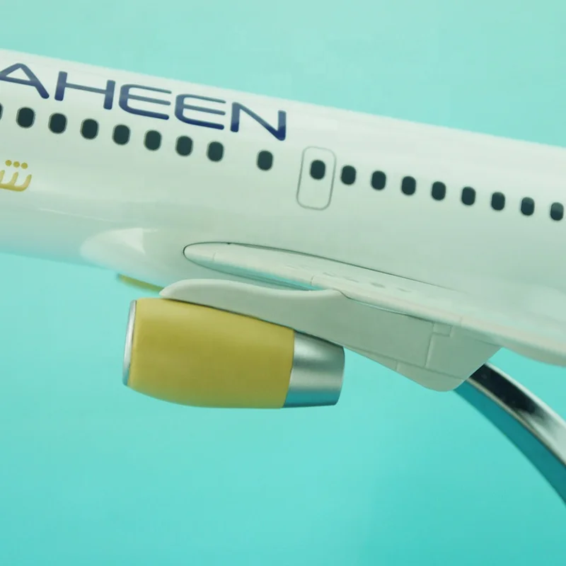 Airbus A319 1/100 33 8 см полимерная