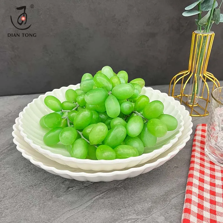 High Quality Hotel Restaurant Dishes Scalloped Dinner Plates And Cup Custom Ceramic Plates And Bowls Set Dinnerware Tableware