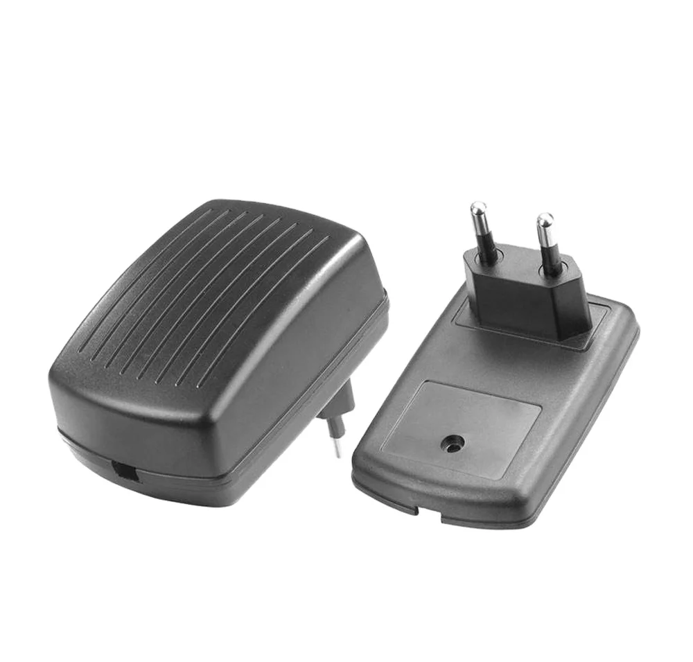 US Standard Surge Protector Power Strip with Innovative Chinese Design, Outlets USB Ports Socket Phone Holder plastic shell.
