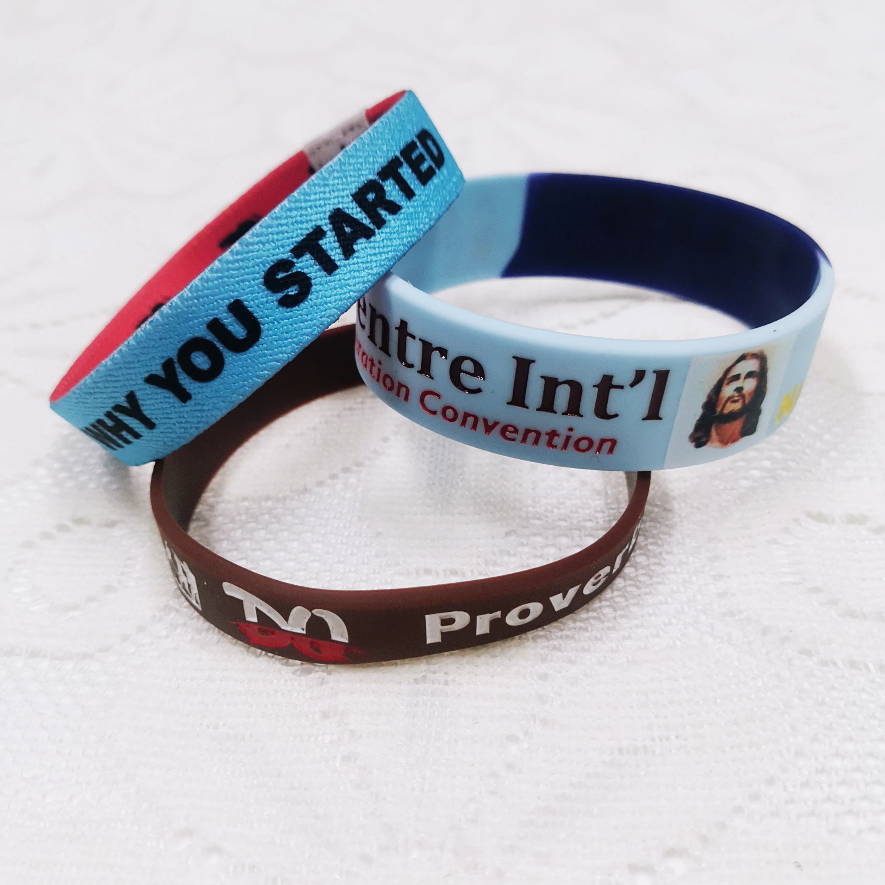 Pinsback Customized Logo slogan Personalized Luminous Silicone Basketball Sports Silicone wristbands with animal cartoon custom