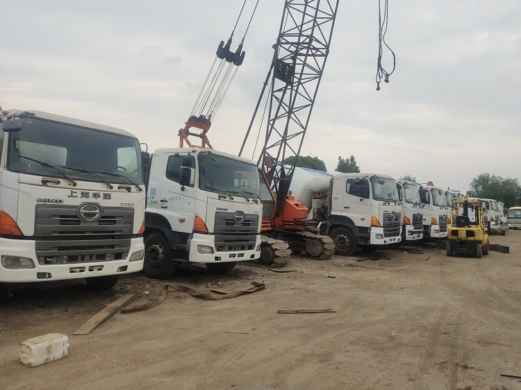 Used Concrete Mixer Truck HINO/Fuso/Isuzu/Nissan/Mitsubishi/Zoomlion mixer truck for sale