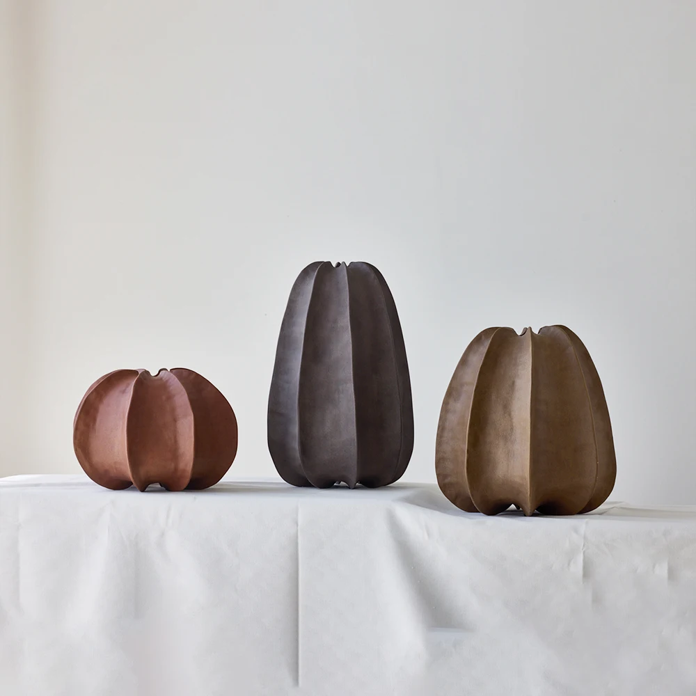 Nordic Creative Ceramic Vase Modern Minimalist Style Home Decorations with Popular Colorful Matt Glaze Made from Clay