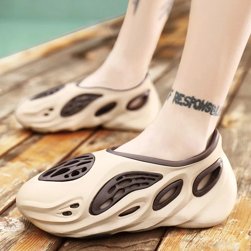 Fashion Cut-out Platform Slippers Sandal Fashion Beach Slides Soft EVA Outdoor Anti Slip Home Men Sandals Luxury Shoes