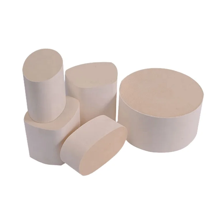 Керамический сотовый монолитный радиатор из кордиерита используемый в мотоциклетном каталитическом