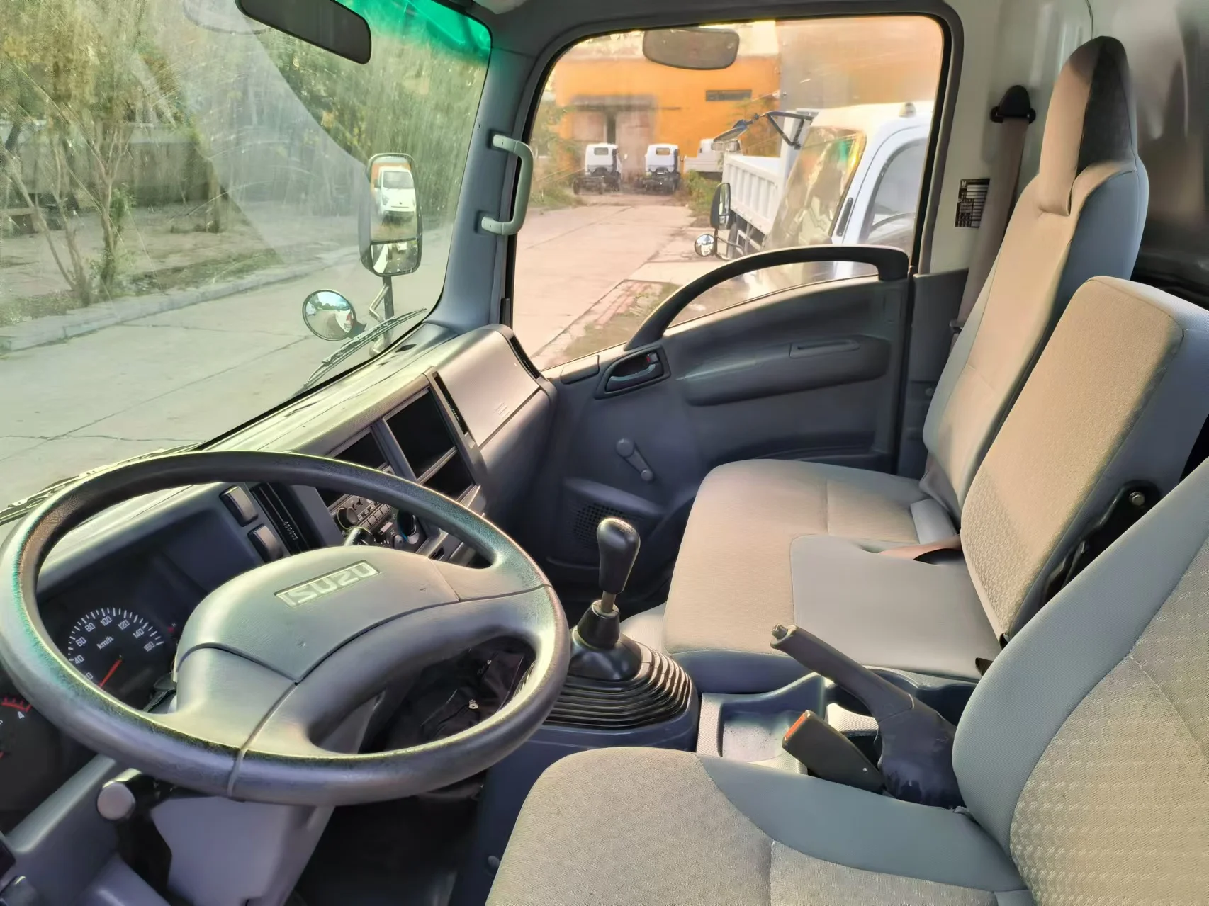 Дизельный двигатель ISUZU ELF 700P euro VI однокаютный грузовой автомобиль