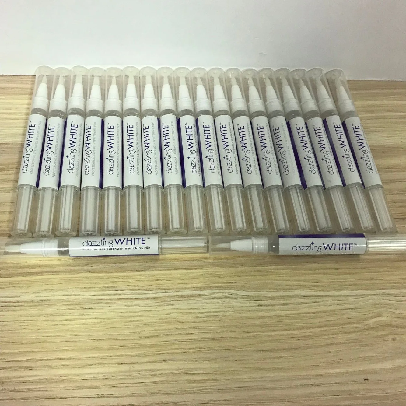Professional Wholesale Custom Cleaning Tooth Care Serum Twist Instant Stain Removing Teeth Whitening Pencil Gel Pen