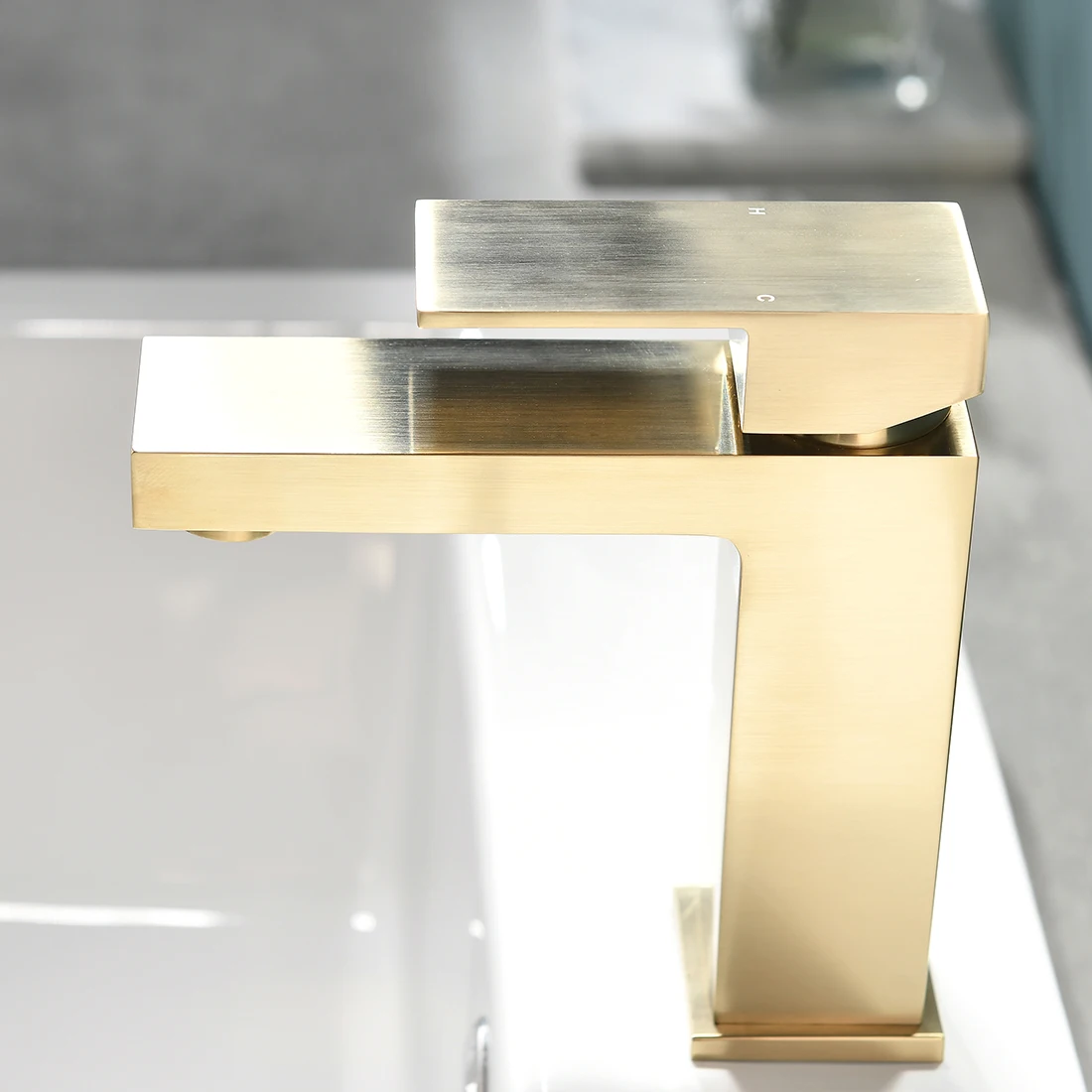 FLG single hole bathroom antique brass faucet gold wash basin mixer taps