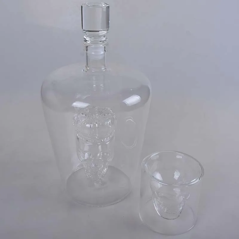 Skull bottle set with 2 skull glass