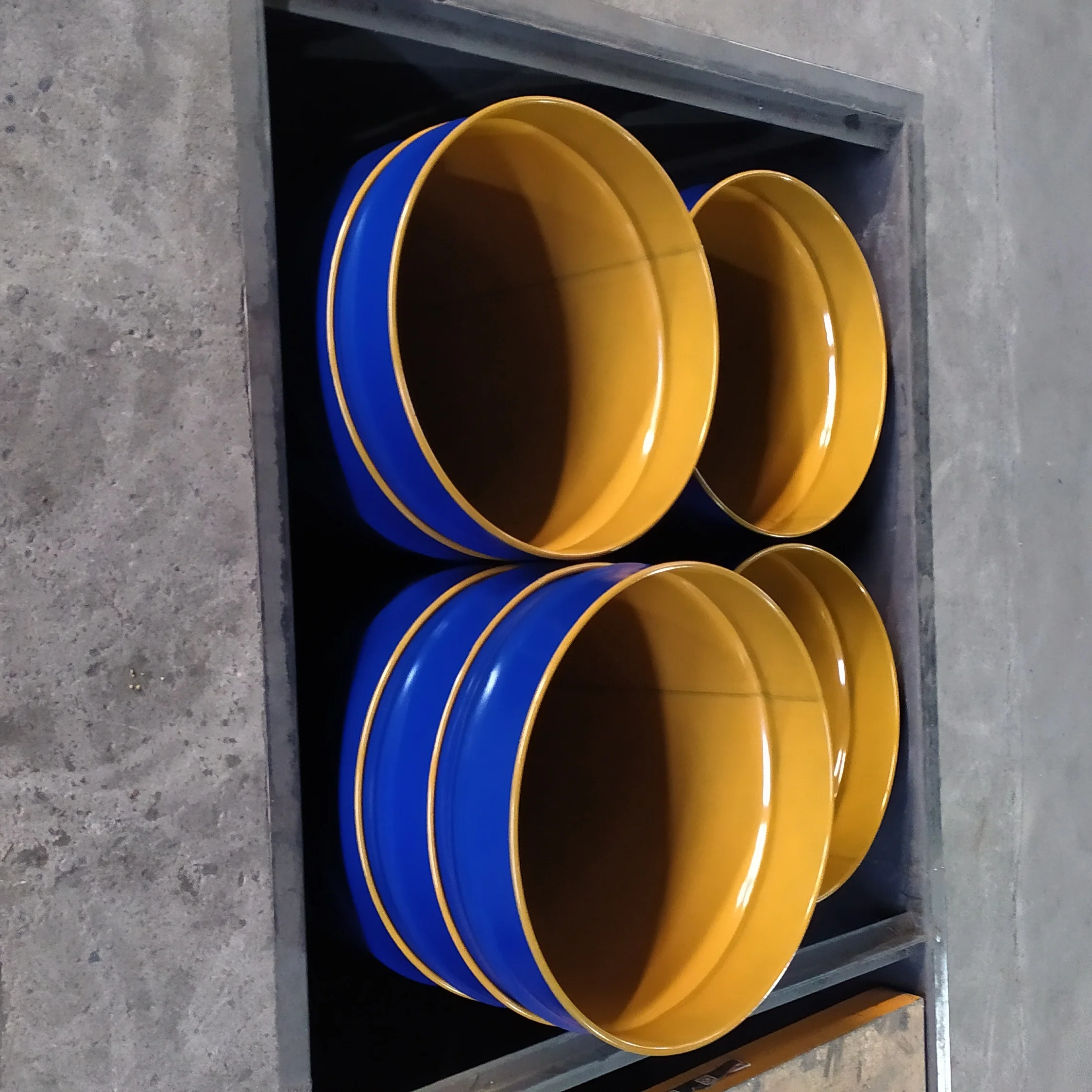 Конические стальные барабаны для кокосового масла могут сэкономить место на перевозке груза