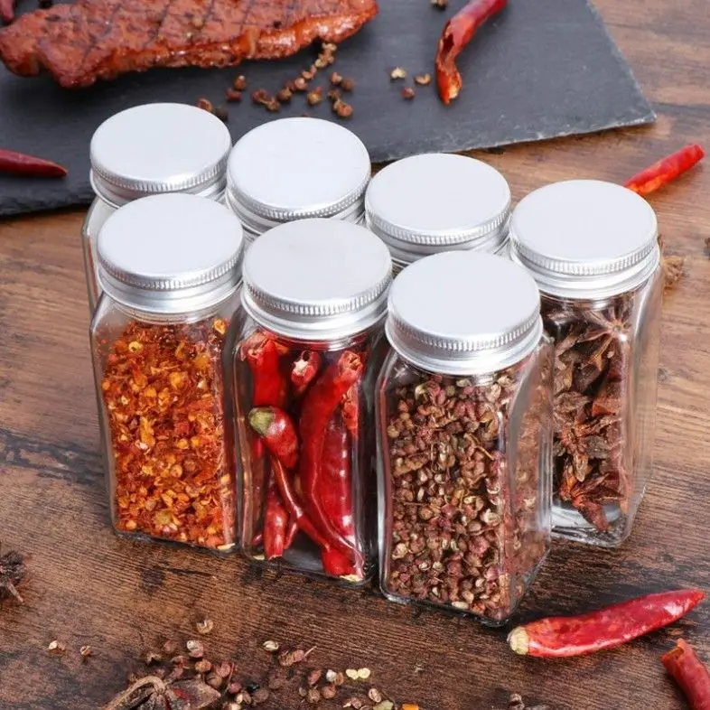 Hot Sale Transparent Kitchen 120Ml Glass Spice Salt Spice Jar Seasoning Bottle With Shake Aluminum lid refillable bottles