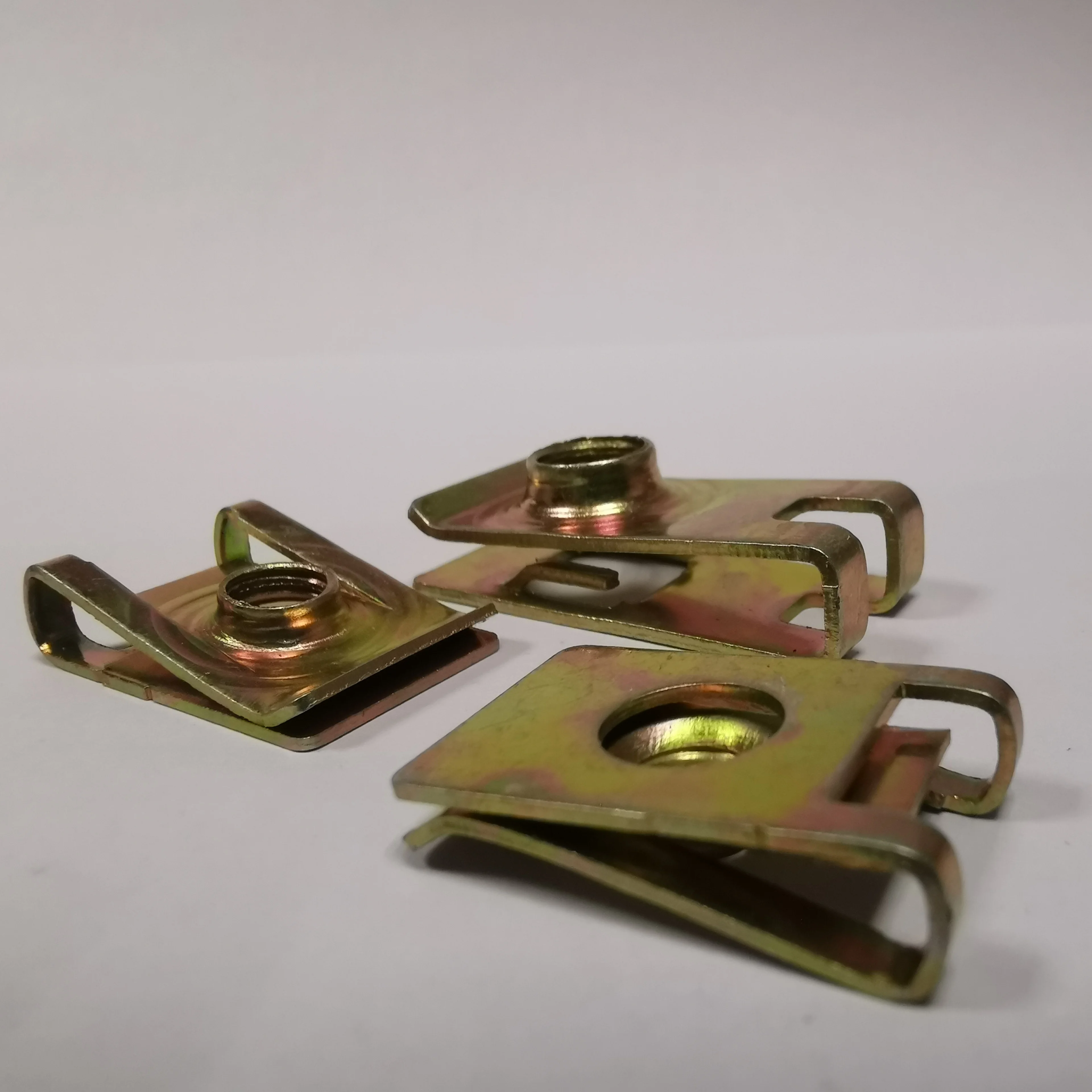 Custom manufacturing all kinds Base nut snap reed nut clip