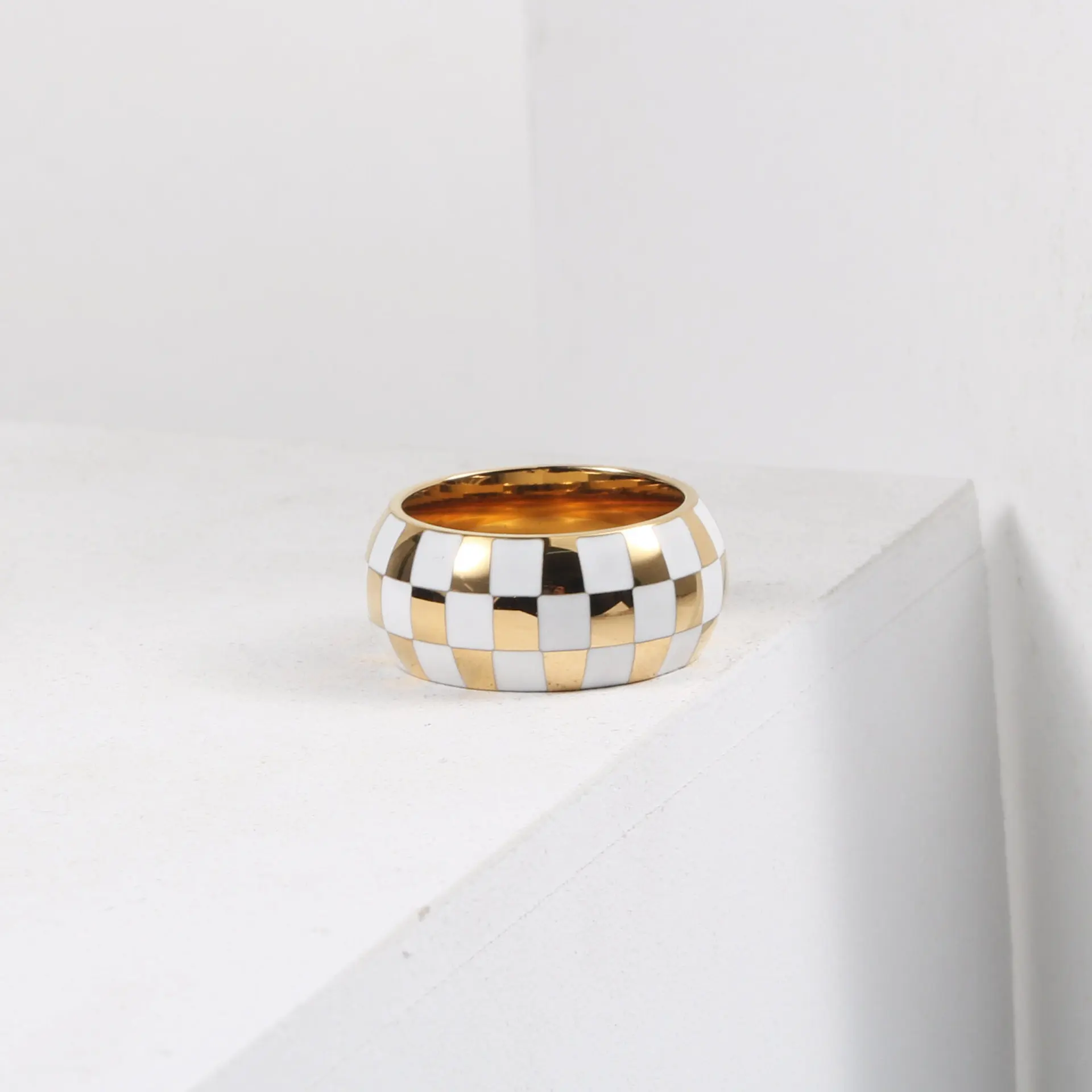 Mwin Custom White Black Checker Index Finger Ring Chunky Rings 18K Gold Plated Stainless Steel Enamel Rings Jewelry Women