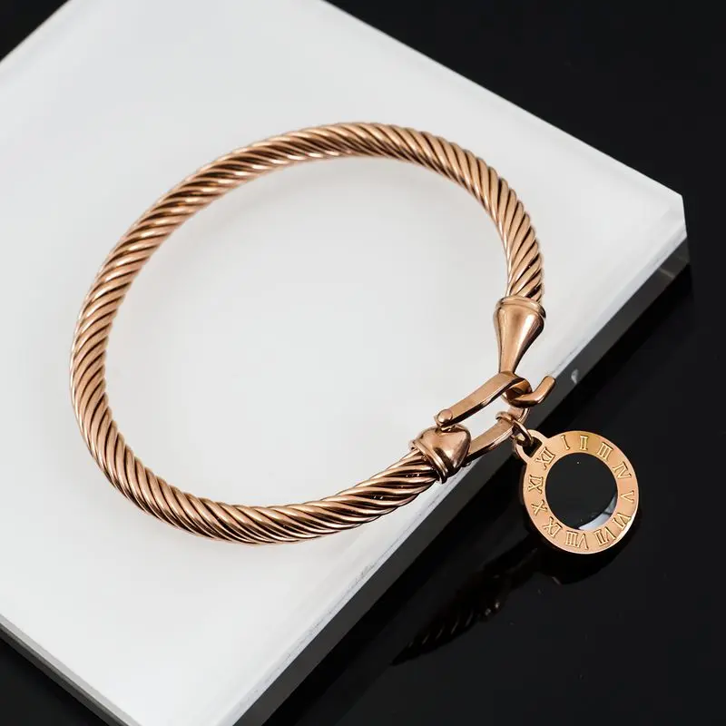 
Fashion Gold Plating Stainless Steel Bangles Bracelets Vintage Love Roman Numerals Charm Custom Bracelets Bangles For Men Women 
