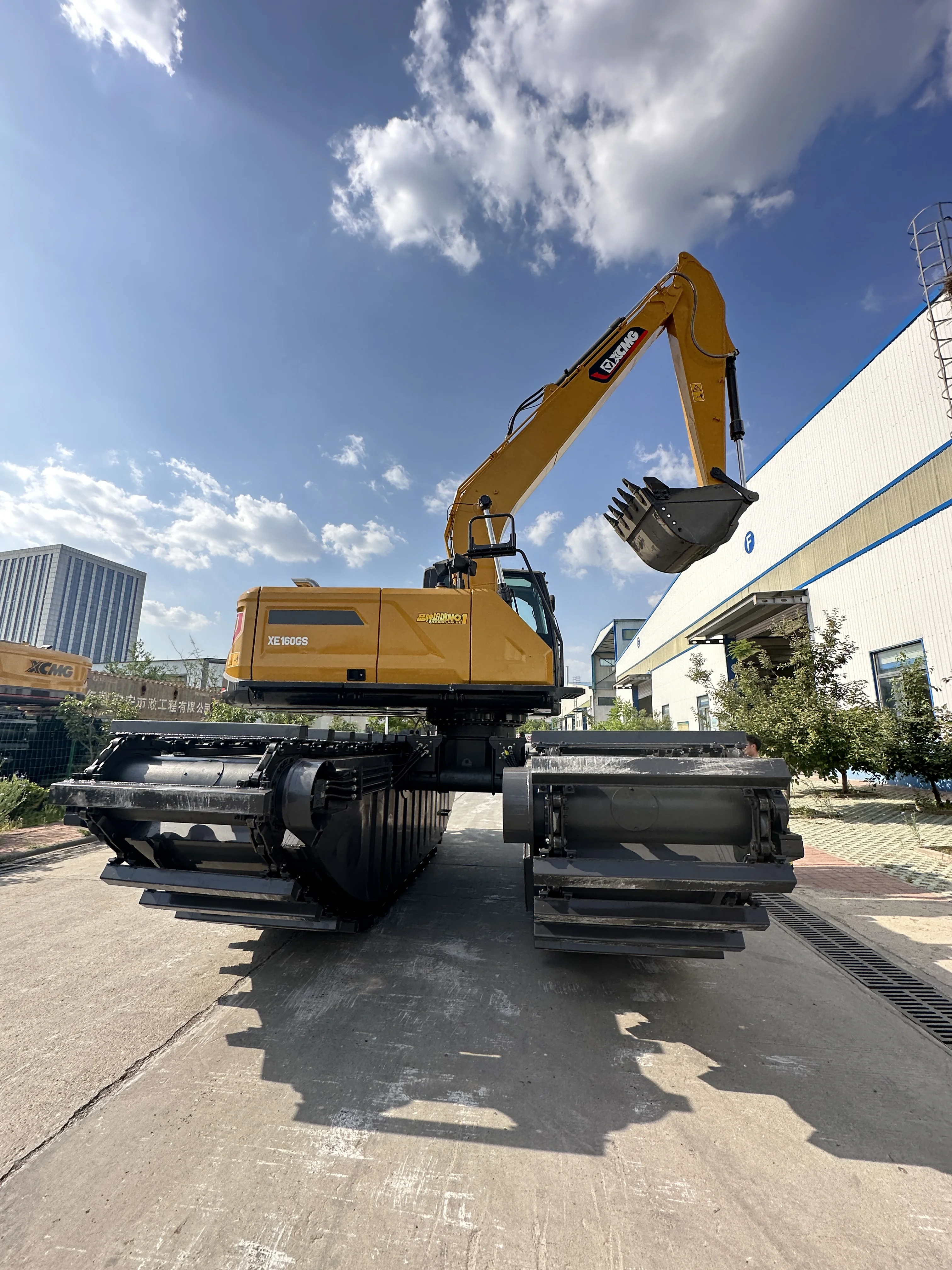 Pontoon for Amphibious Excavator deep water dredging pontoon manufacture cheap price