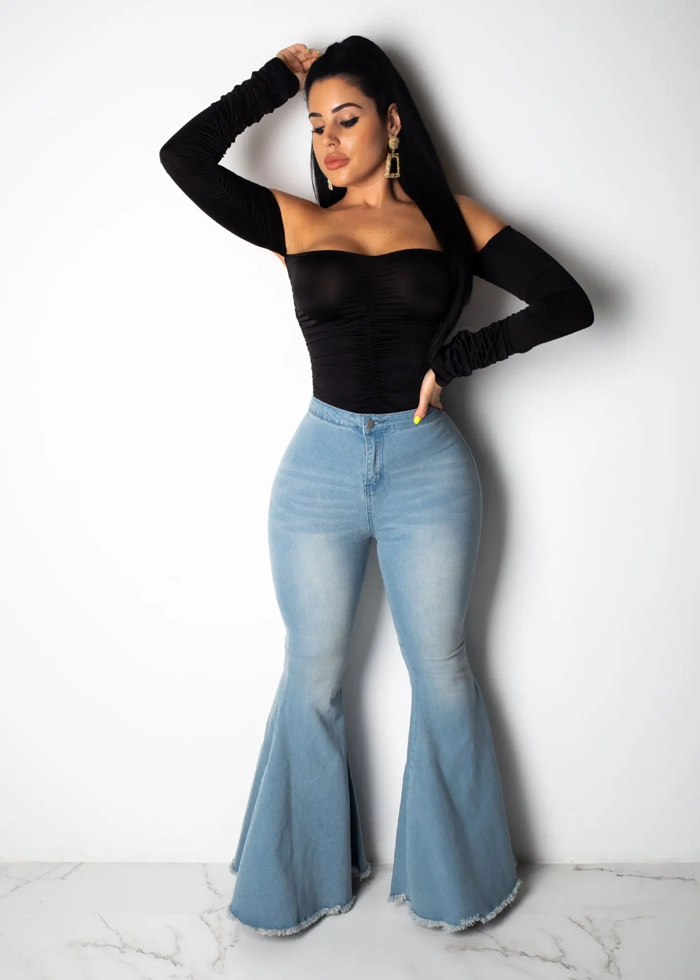 2021 New Arrival Bell Bottom Jeans High Waist Button Closure Women Flare Pants Light Blue Jeans