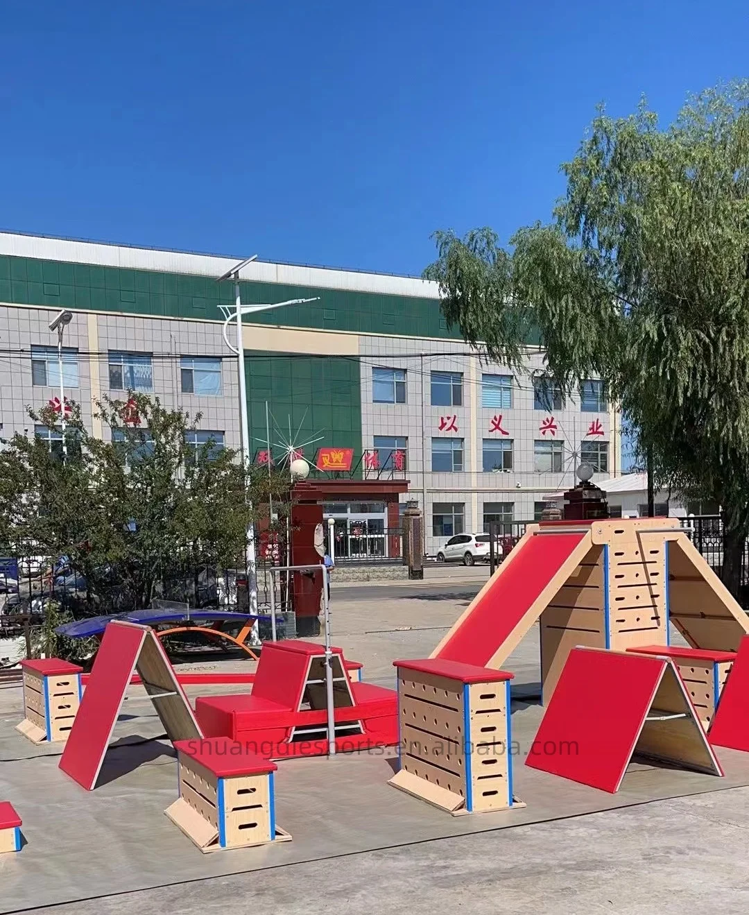 Height adjustable  gym parkour T-frame with raised cushion free running fitness training equipment ninja series equipment