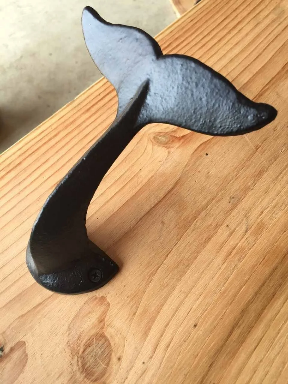 Черный декоративный чугунный крючок для пальто с морским хвостом Кита подвесной