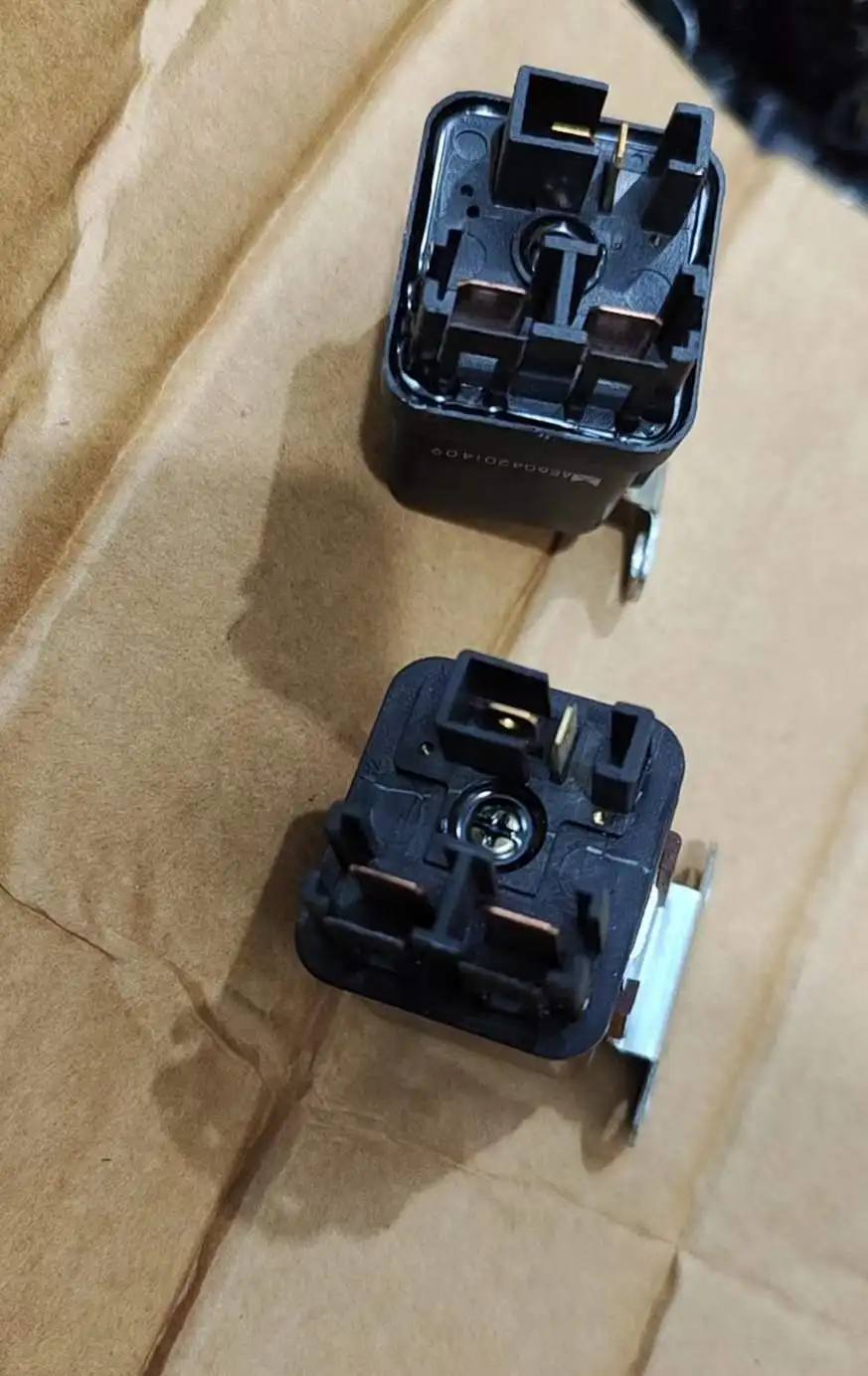 For  toyota flasher relay1 82550 1780 12v ,For isuzu flasher relay25230 w2510,For truck  flasher relay 8 94248 161 0